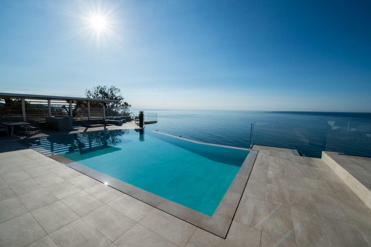 B&B Capo Torre Resort & Spa Albisola Superiore Exteriör bild